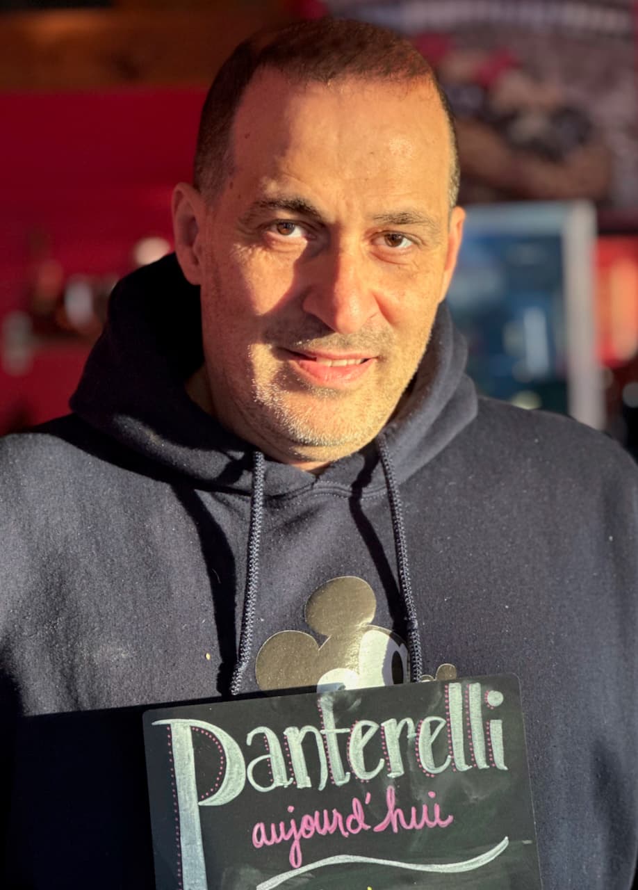 Panterelli With Logo